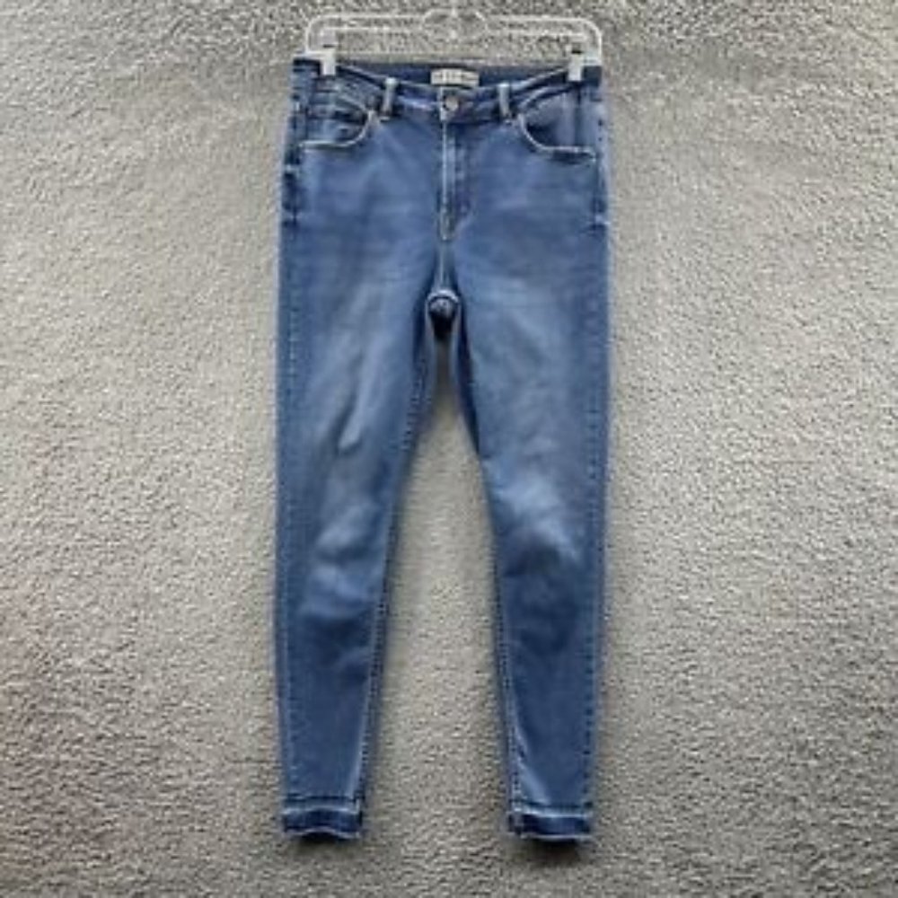 Denim Co Jeans Women's 8 Blue Light‎ Wash Denim Distressed Ankle Skinny Jeans